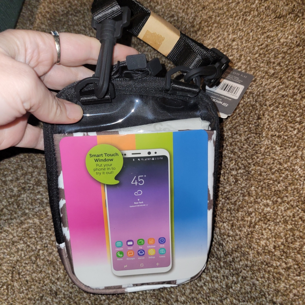 Universal Black Smartphone Pouch